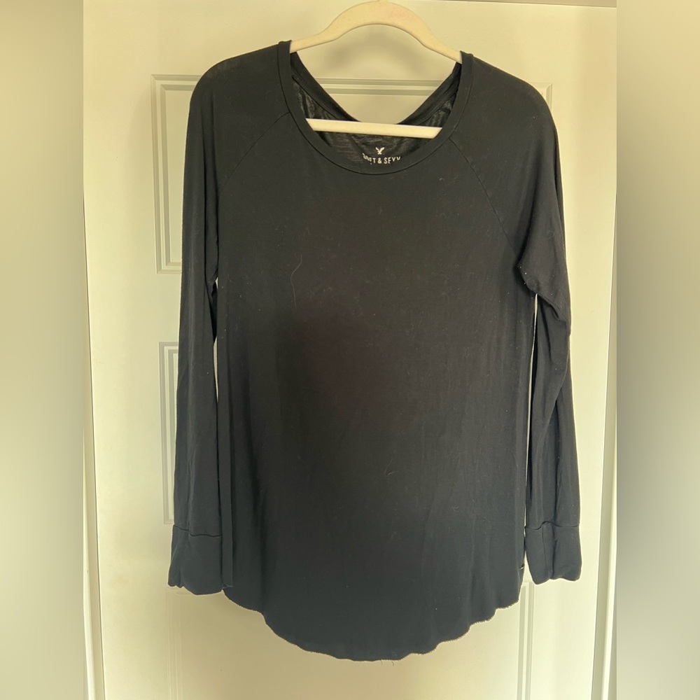 Black long sleeve T-shirt
